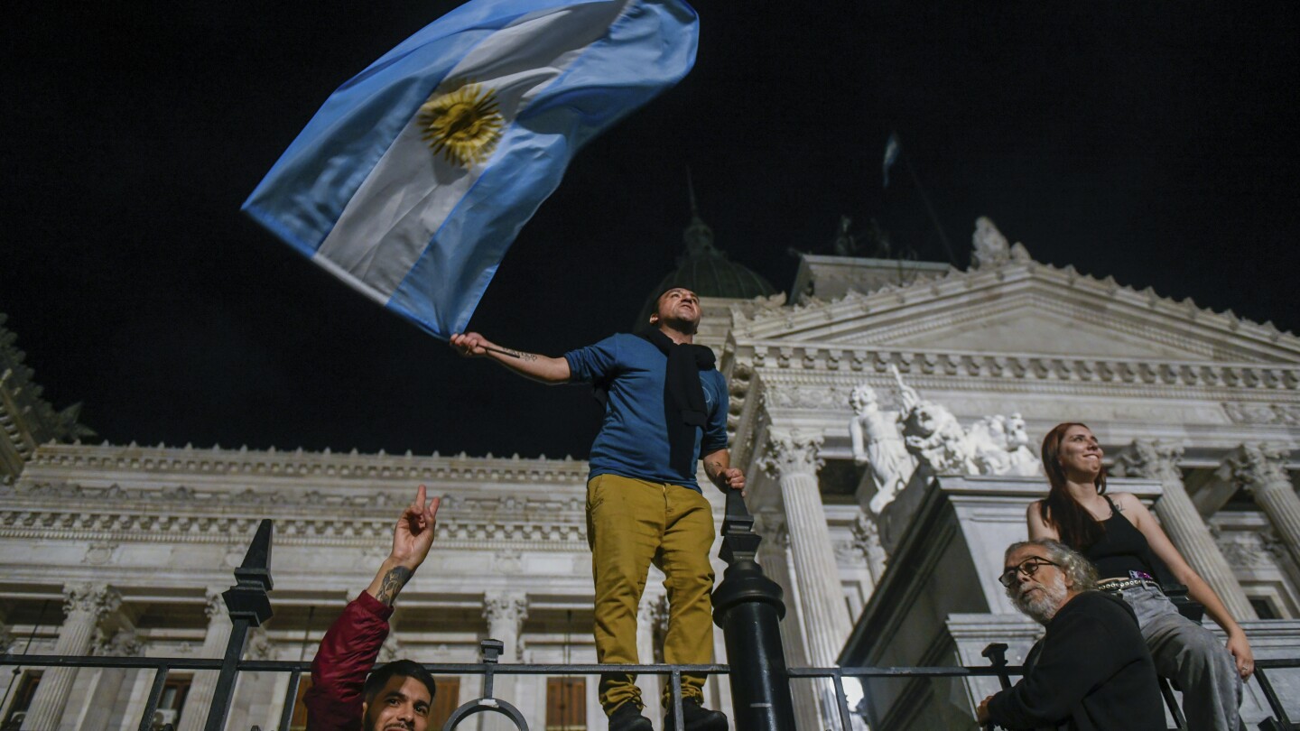 Argentina’s new president lays off 5,000 government employees hired in 2023, before he took office | AP News