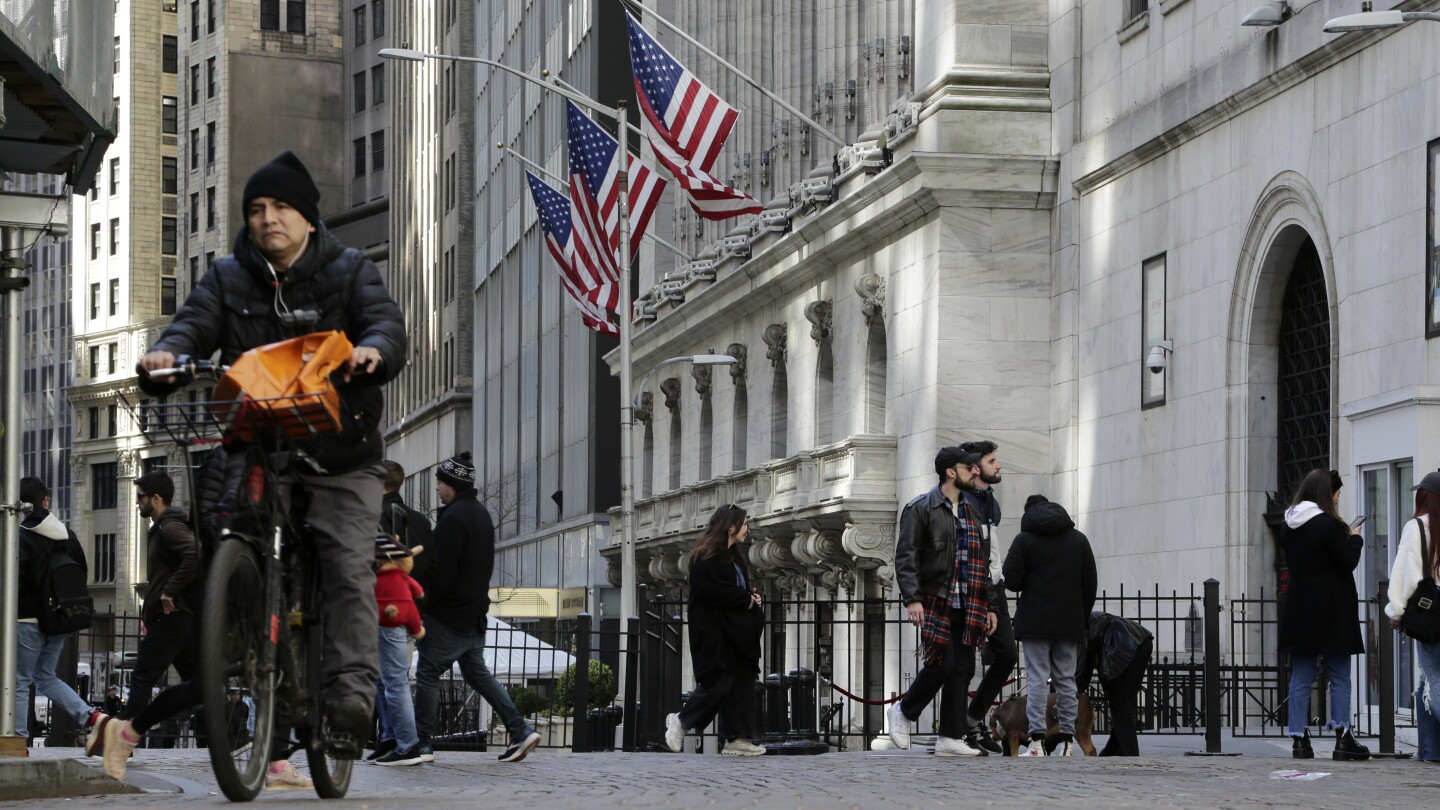 Stock market today: Stocks slip on the final trading day of a surprisingly good year on Wall Street | AP News