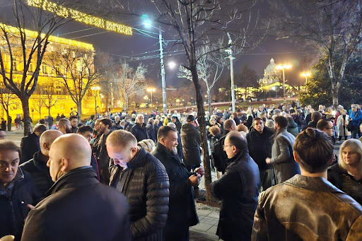 Građani sa protesta ispred RIK-a pridružili se studentima na blokadi