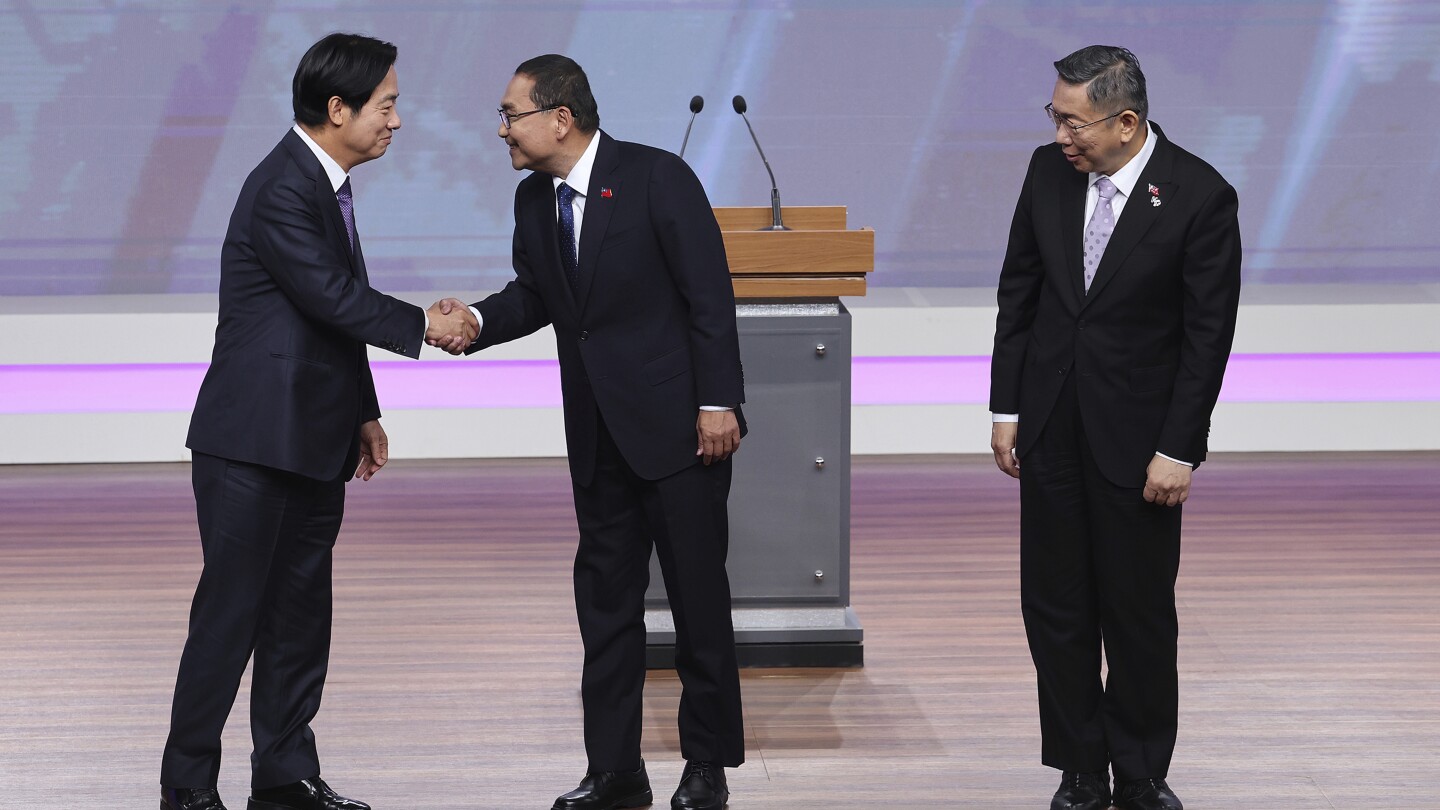 Taiwan’s presidential candidates emphasize peace in relations with Beijing | AP News