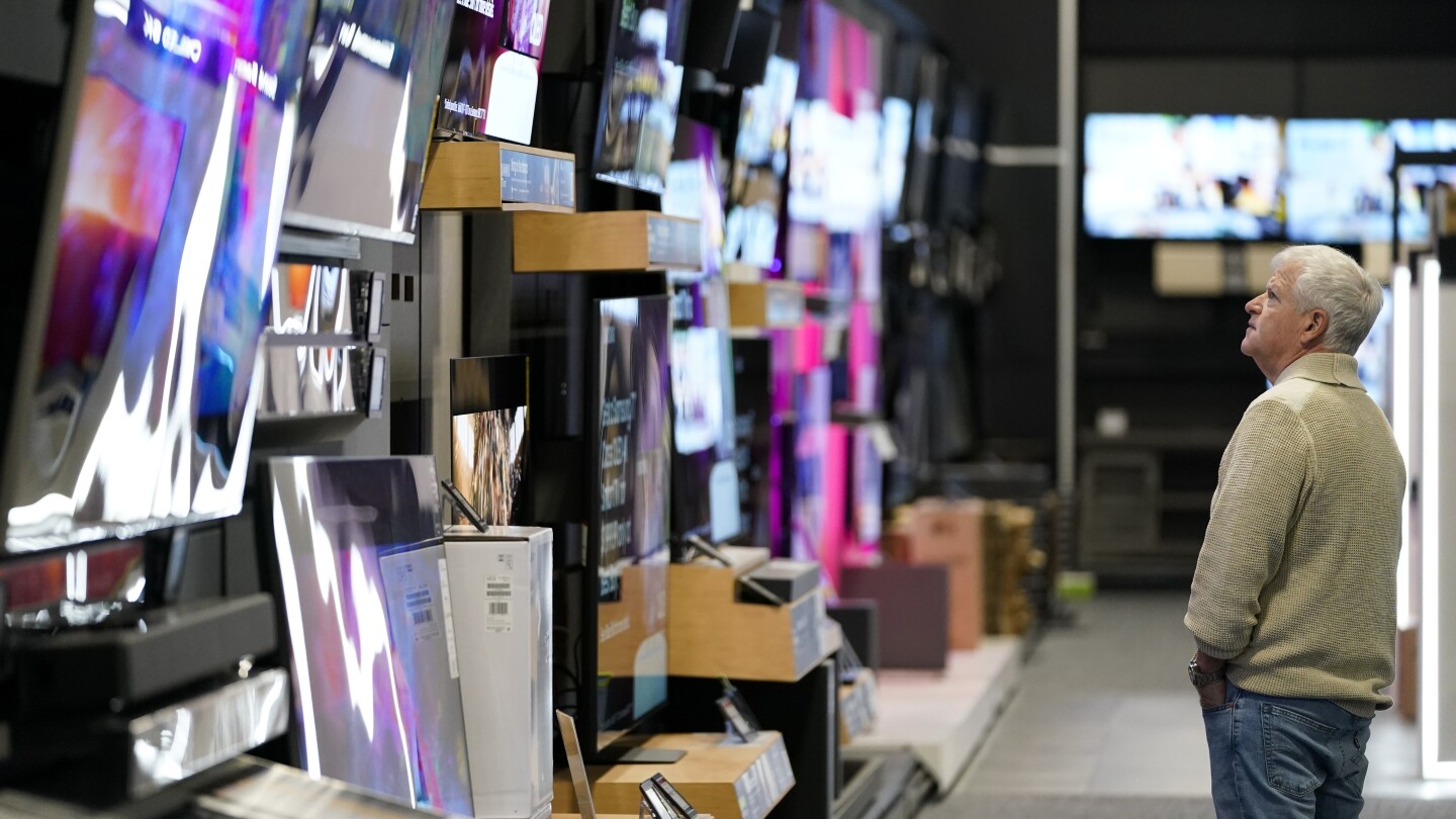 Here are the stores open on New Year’s Day: Walmart, Target, CVS, more | AP News