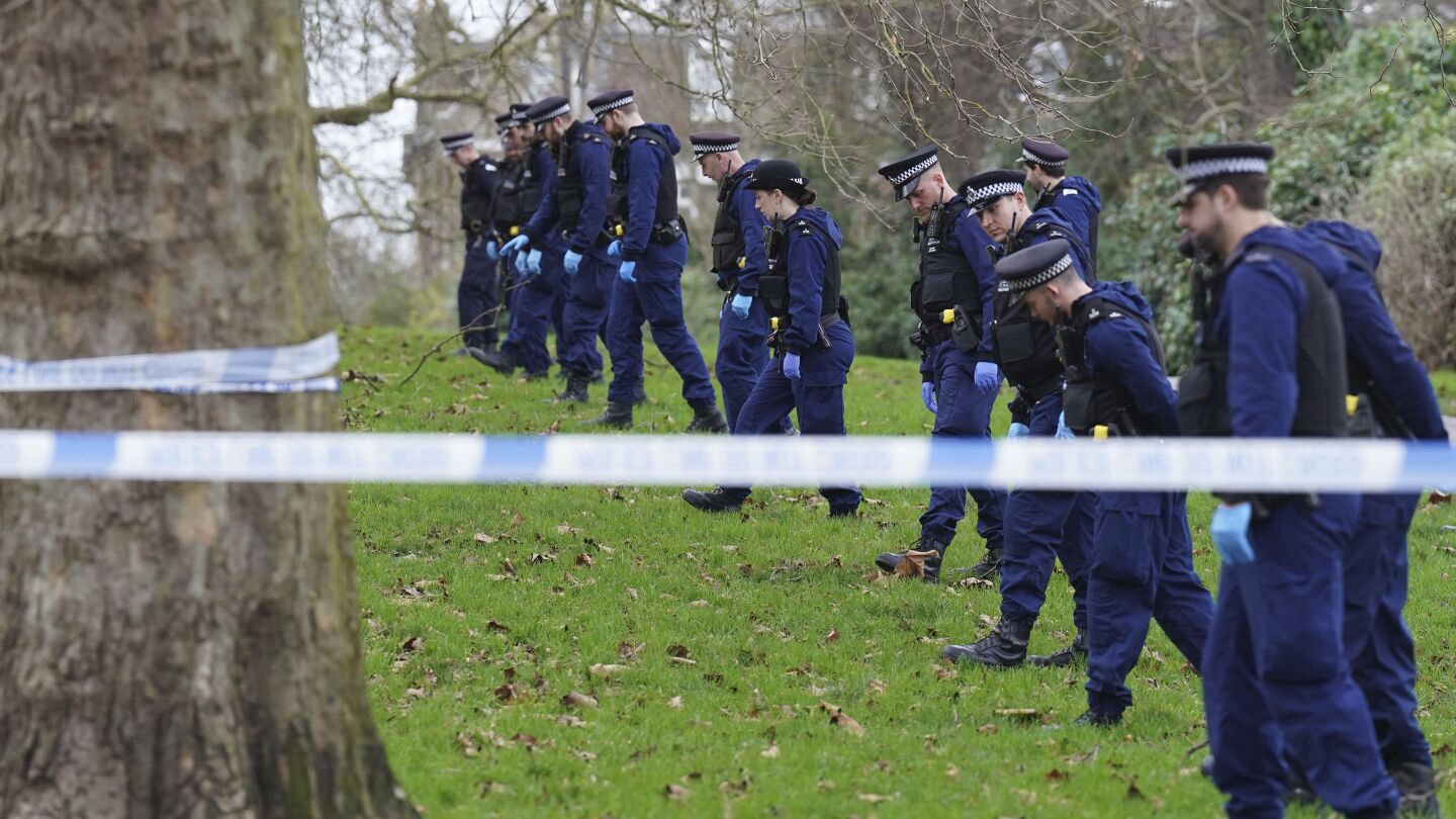 16-year-old boy fatally stabbed on a hill overlooking London during New Year’s Eve | AP News