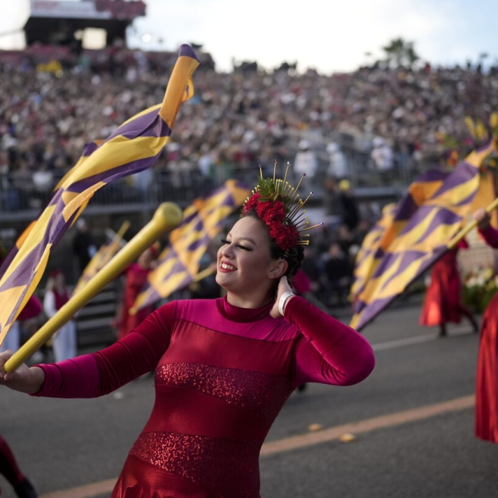 135th Rose Parade boasts floral floats, sunny skies as California tradition kicks off the new year | AP News