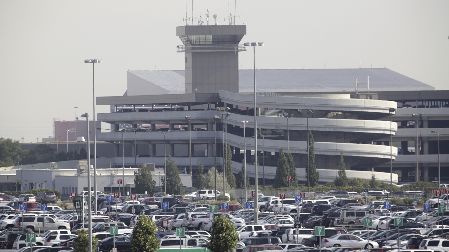 Man found dead at Salt Lake City airport after climbing inside jet engine | AP News