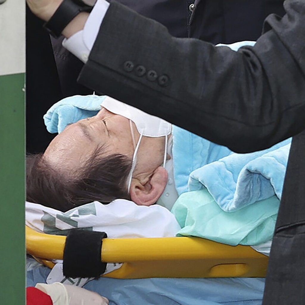 South Korea: Opposition leader in ICU after being stabbed in the neck | AP News