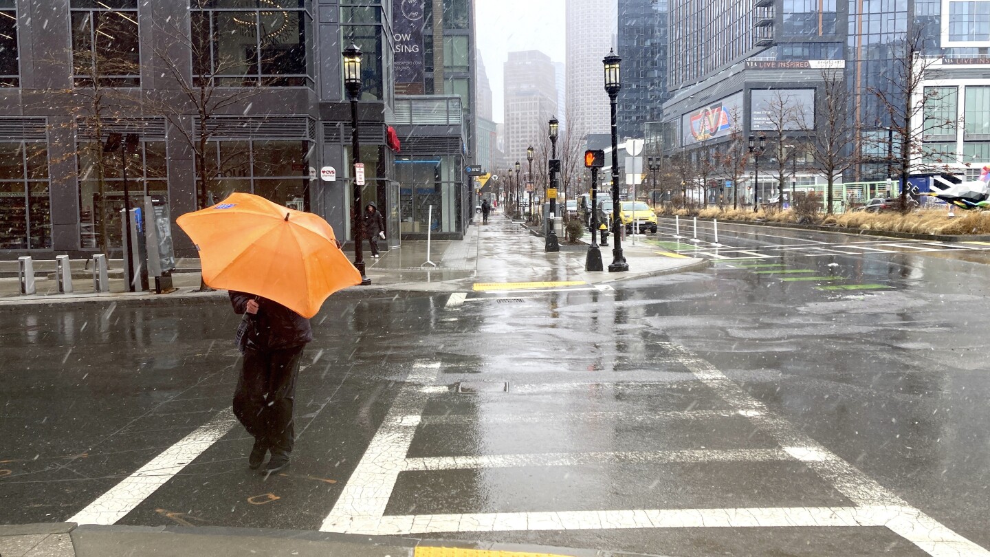 A major storm sweeping the US is expected to bring heavy snow | AP News