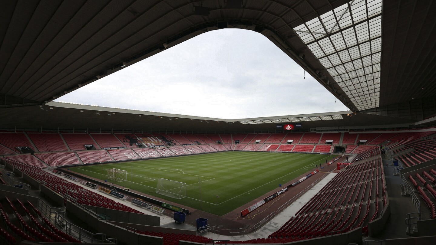 Sunderland apologizes to its fans for rebranding stadium bar in Newcastle colors for FA Cup game | AP News