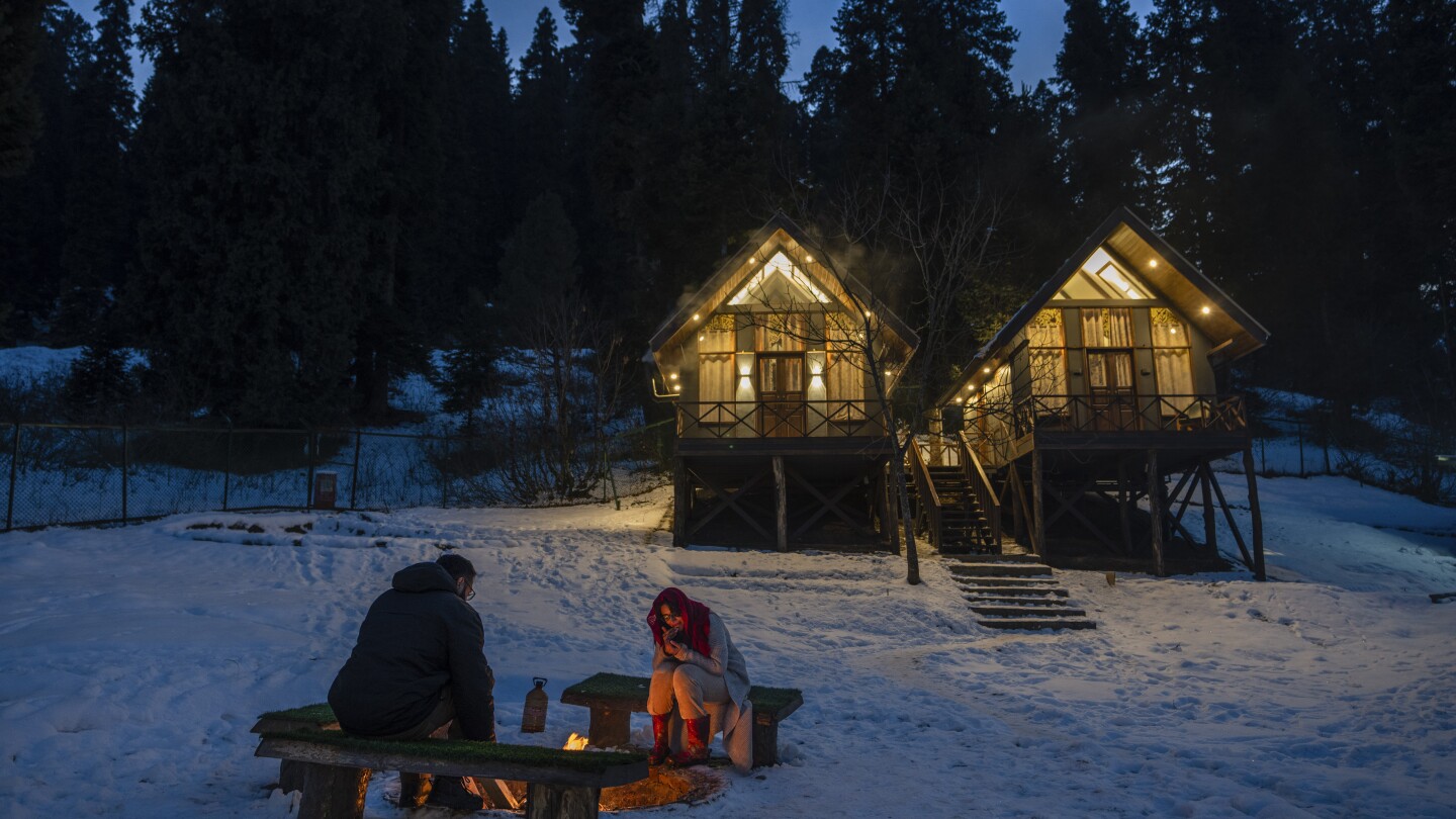 AP PHOTOS: In idyllic Kashmir’s ‘Great Winter,’ cold adds charm but life is challenging for locals | AP News