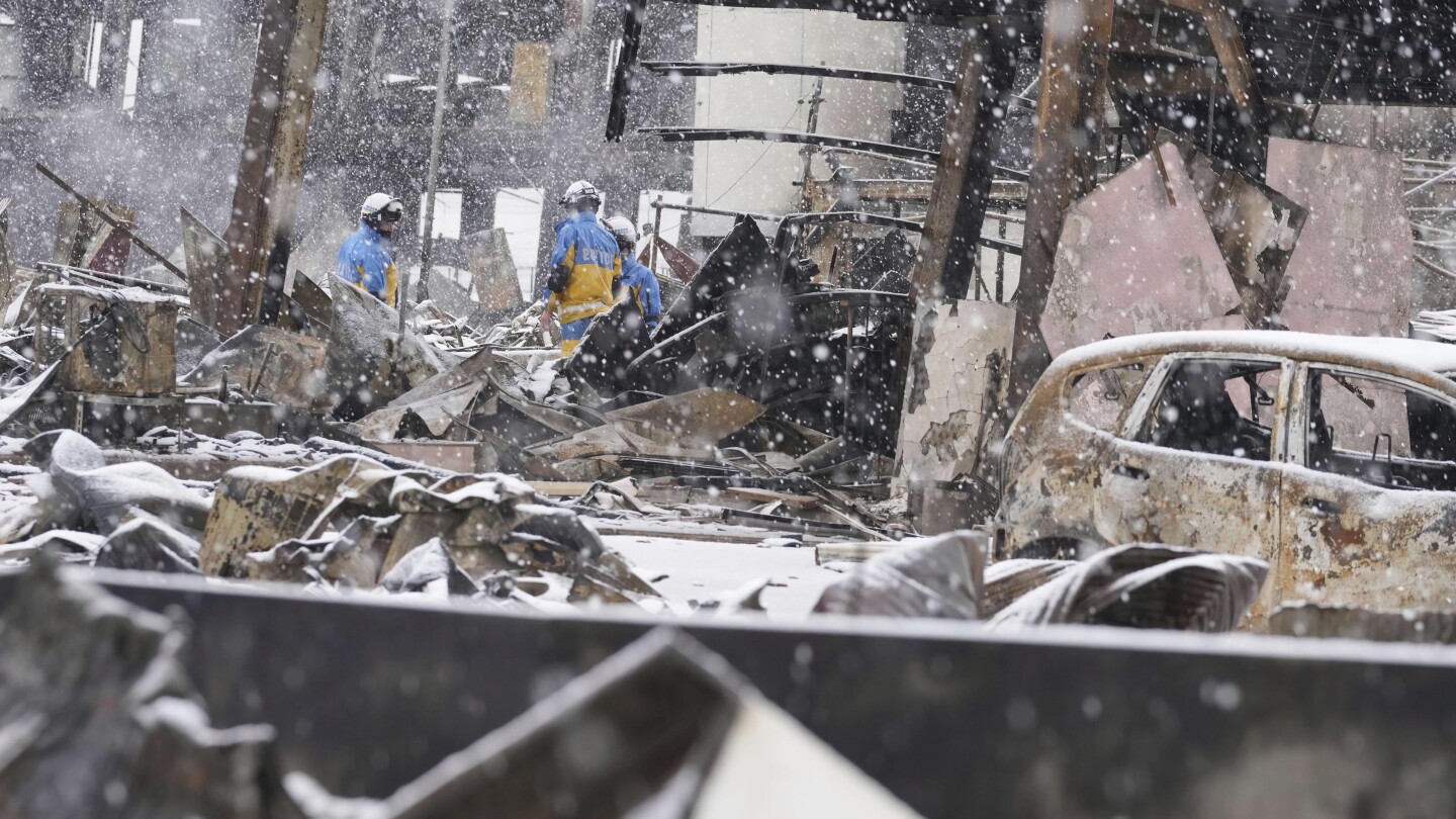 Japan earthquakes: Snow hinders rescues and aid deliveries | AP News