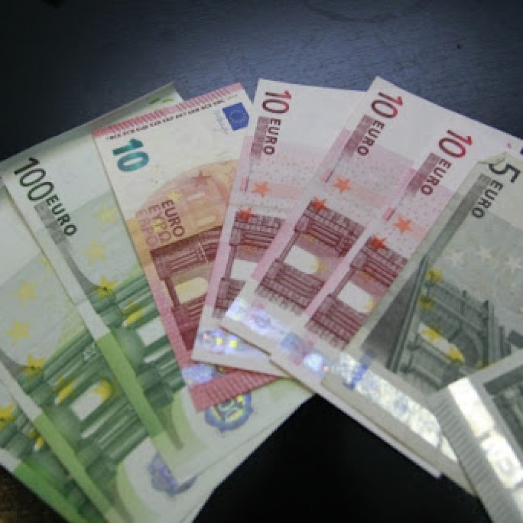 Evro sutra 117,22 dinara