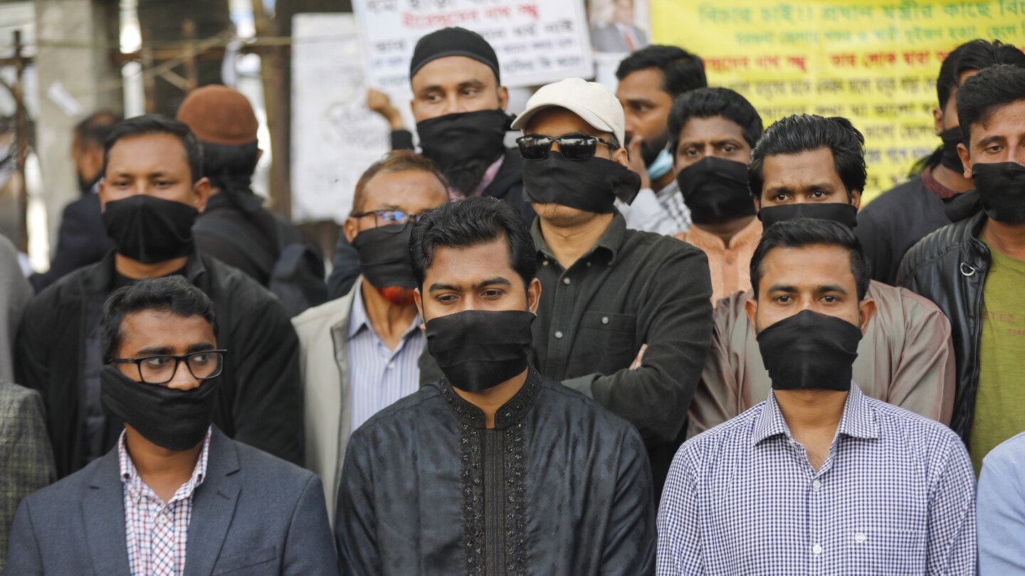 Bangladesh election: PM Hasina reelected amid boycott by opposition parties | AP News