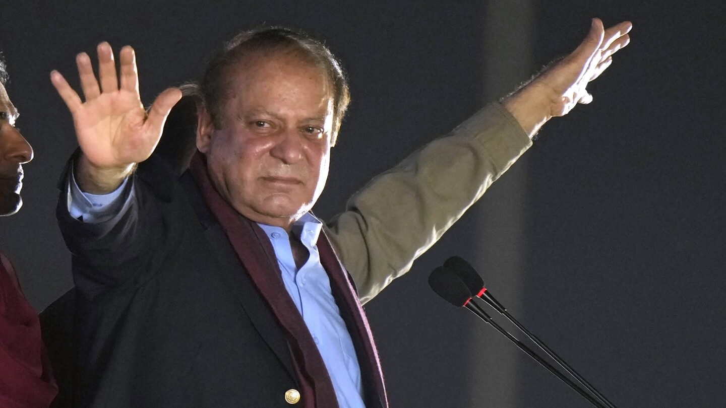 Pakistan’s court scraps a lifetime ban on politicians with convictions from contesting elections | AP News