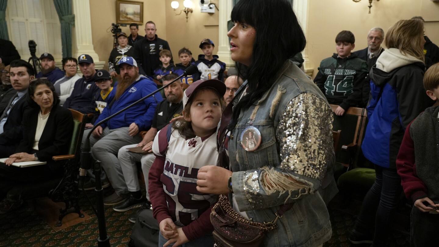 California proposal to ban youth tackle football clears first legislative hurdle | AP News