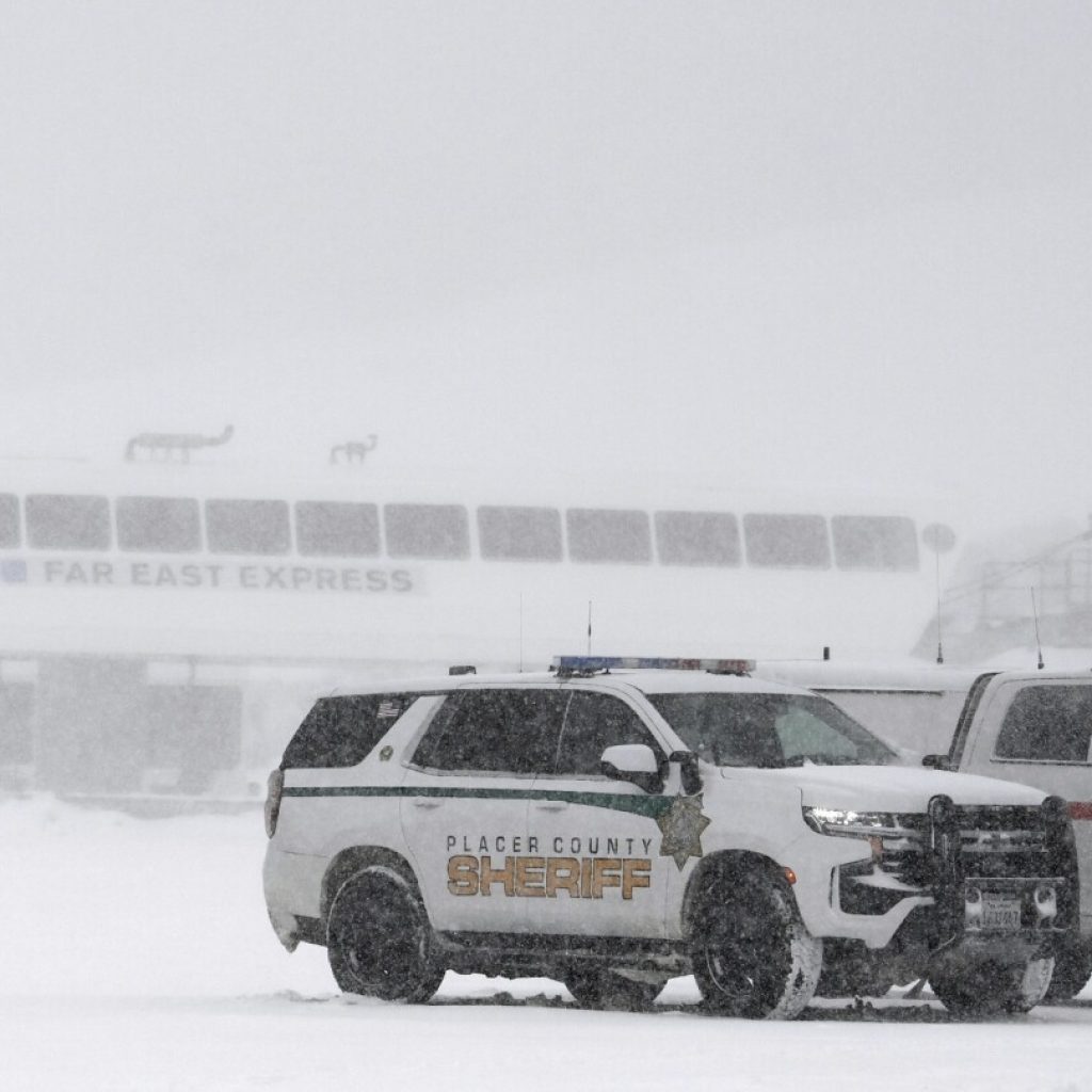 California ski resort reopens as workers clear debris from deadly avalanche | AP News