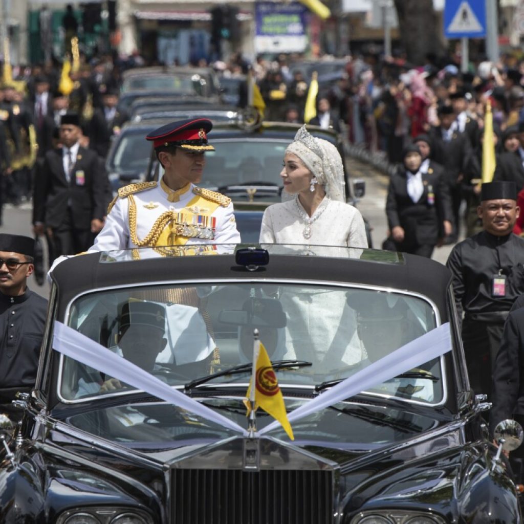 Brunei’s newlywed Prince Mateen and his commoner wife to be feted at the end of lavish celebrations | AP News