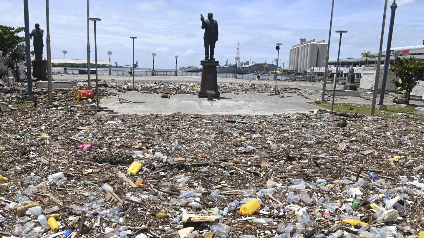 Mauritius and Reunion assess damage from Indian Ocean cyclone that killed at least 4 people | AP News