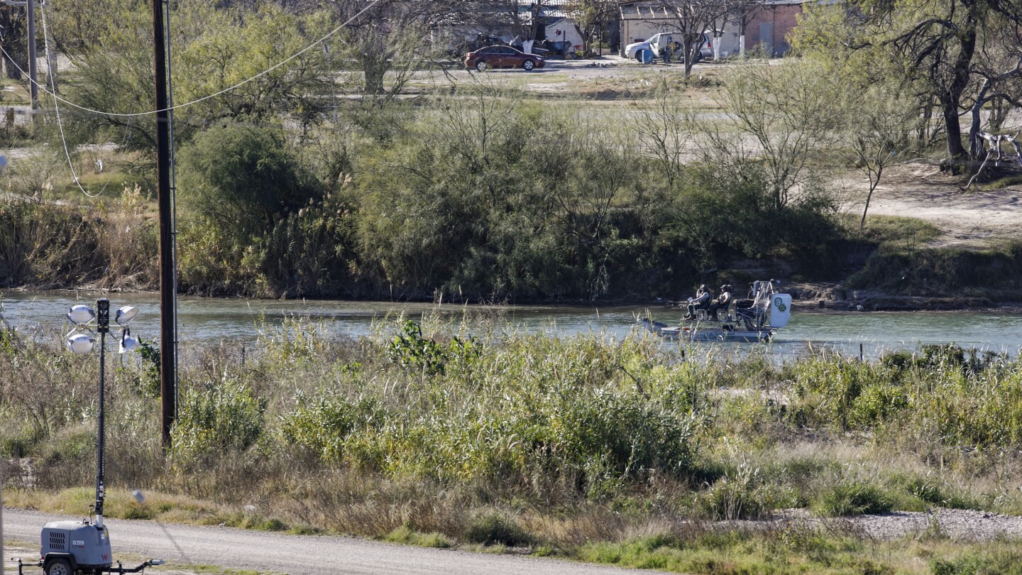 The Biden administration escalates its border dispute with Texas after 3 migrants drown | AP News