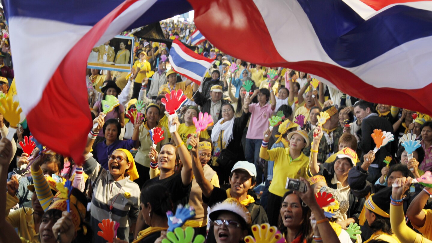 Court in Thailand acquits protesters who occupied Bangkok airports in 2008 | AP News