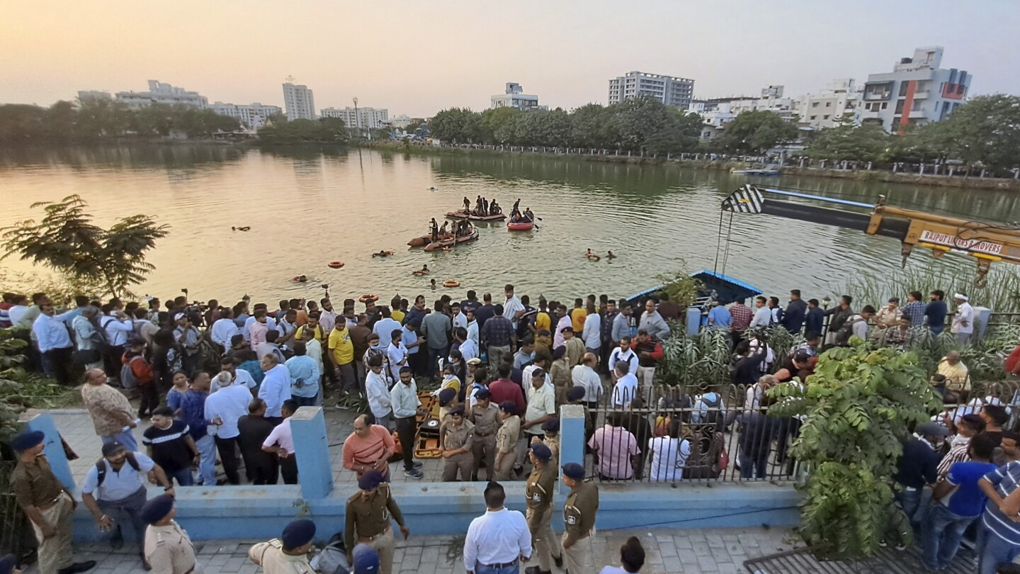 15 students and 1 teacher drown when a boat capsizes in a lake in western India | AP News