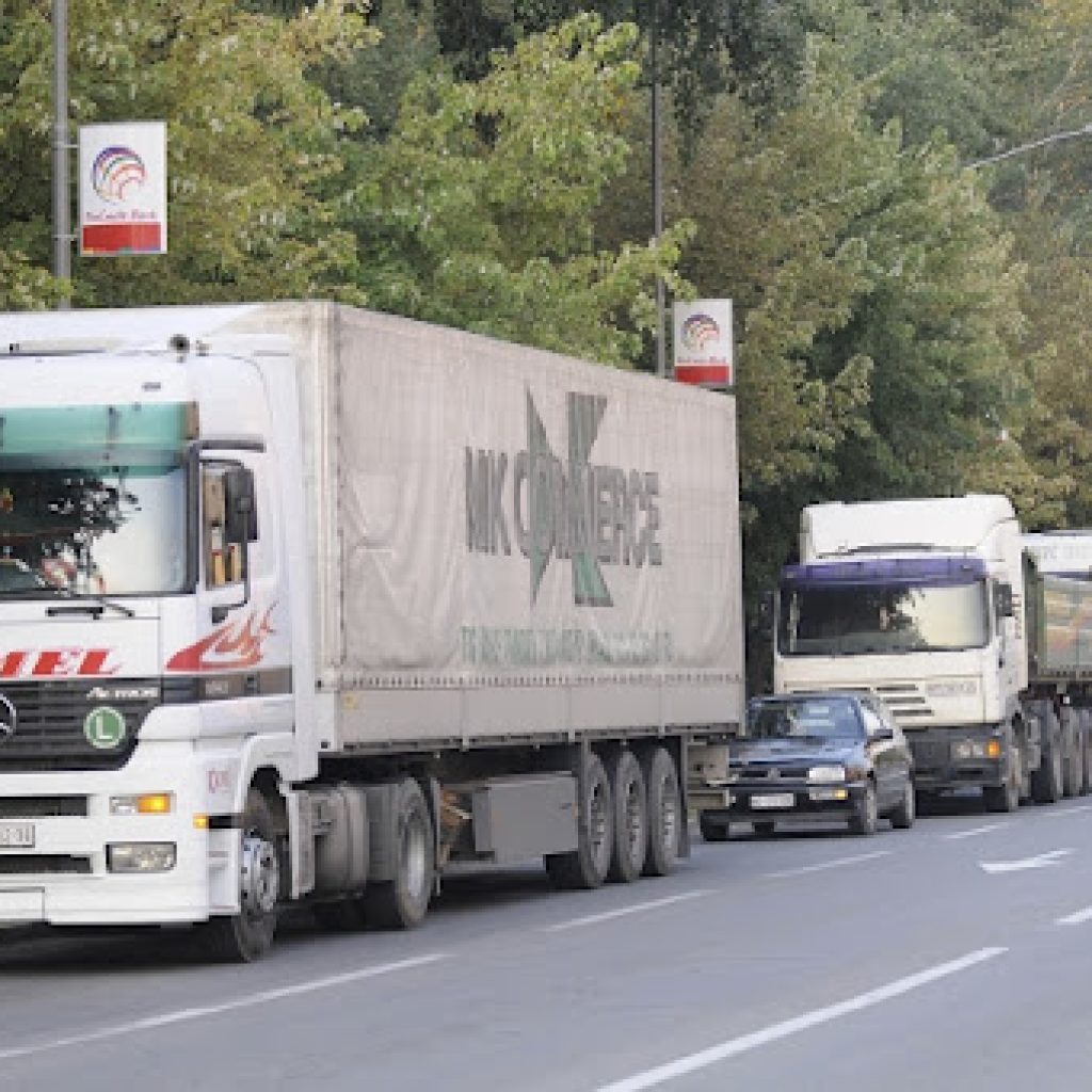 EU primorava teška teretna vozila i autobuse da smanje emisiju CO2