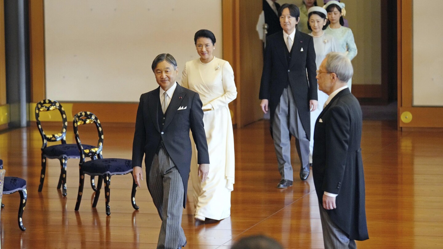 Japan’s imperial family hosts a poetry reading with a focus on peace to welcome the new year | AP News