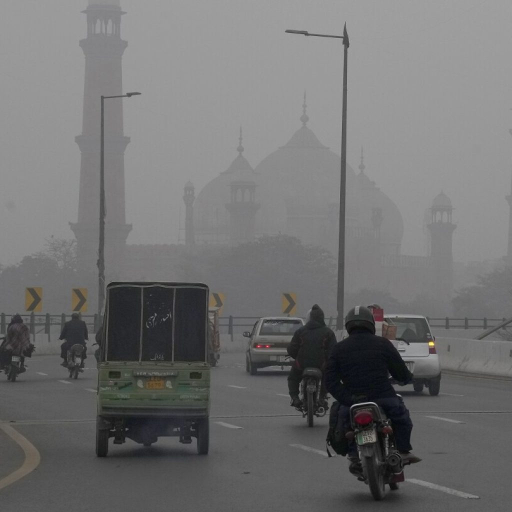 Air pollution and politics pose cross-border challenges in South Asia | AP News