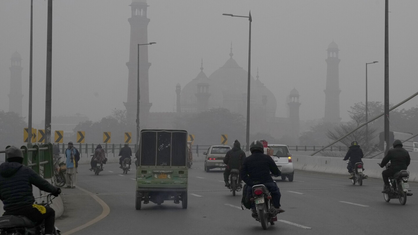 Air pollution and politics pose cross-border challenges in South Asia | AP News