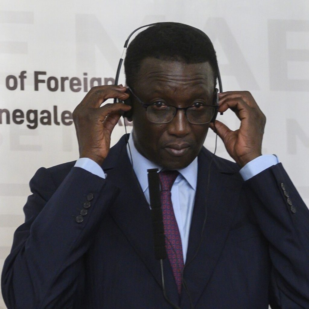 Two opposition leaders in Senegal are excluded from the final list of presidential candidates | AP News