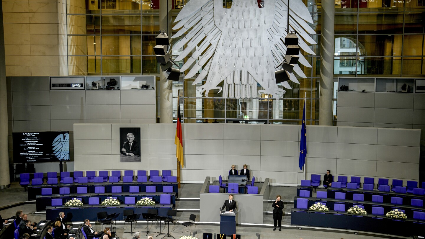 Germany’s parliament pays tribute to Wolfgang Schaeuble with Macron giving a speech at the memorial | AP News