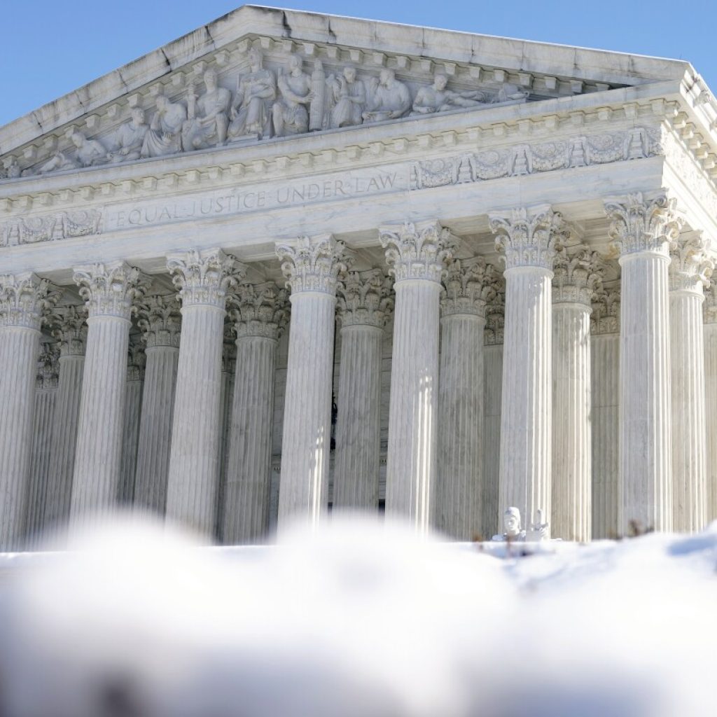 US-Mexico border: Supreme Court allows feds to cut razor wire Texas installed | AP News