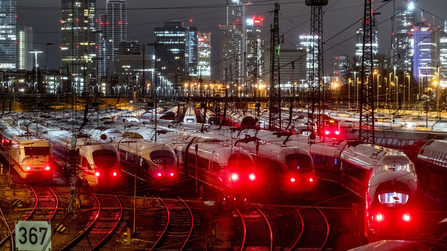 German train drivers go on strike for 6 days, bringing railway traffic to a near-standstill – again | AP News