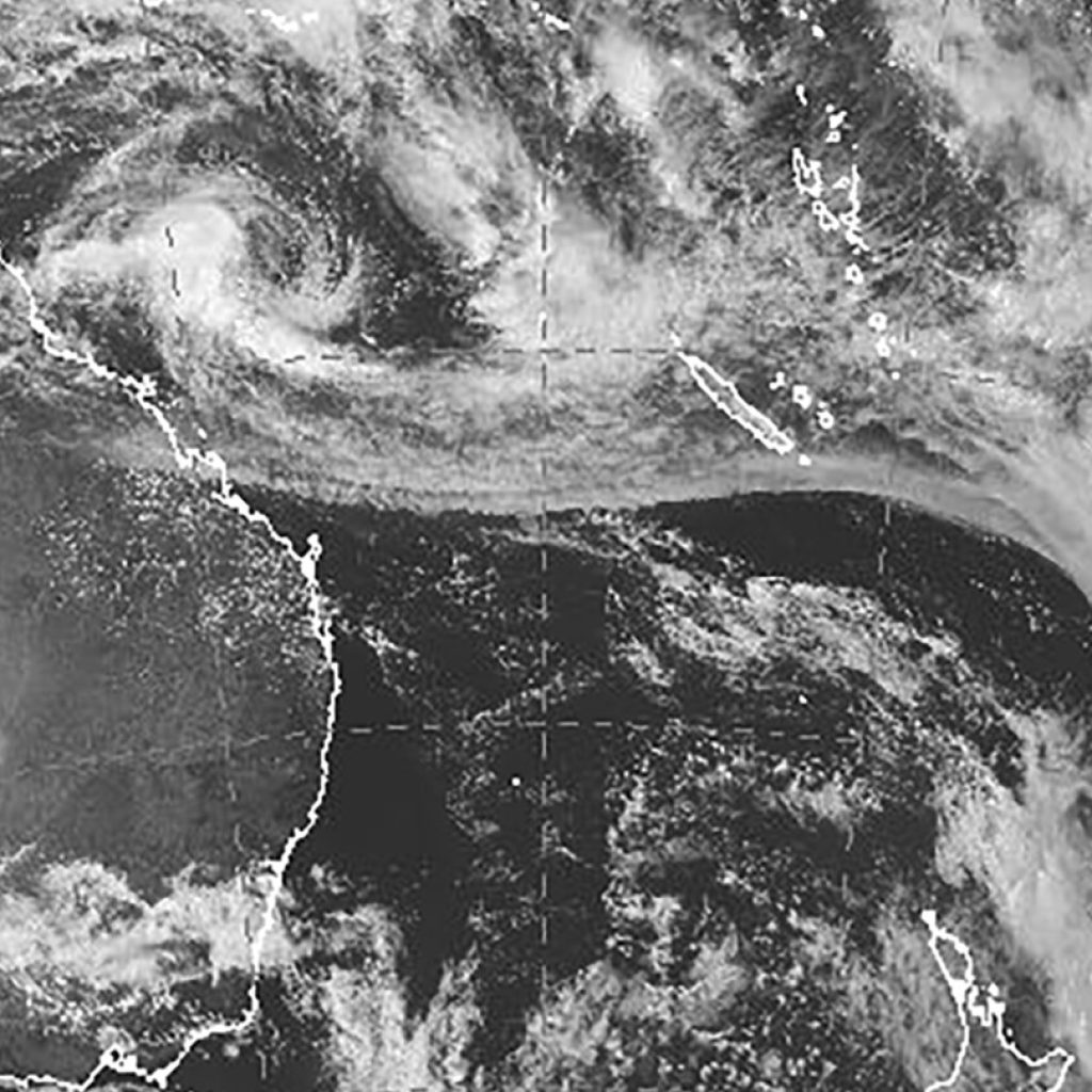 Tropical low off northeast Australia reaches cyclone strength | AP News