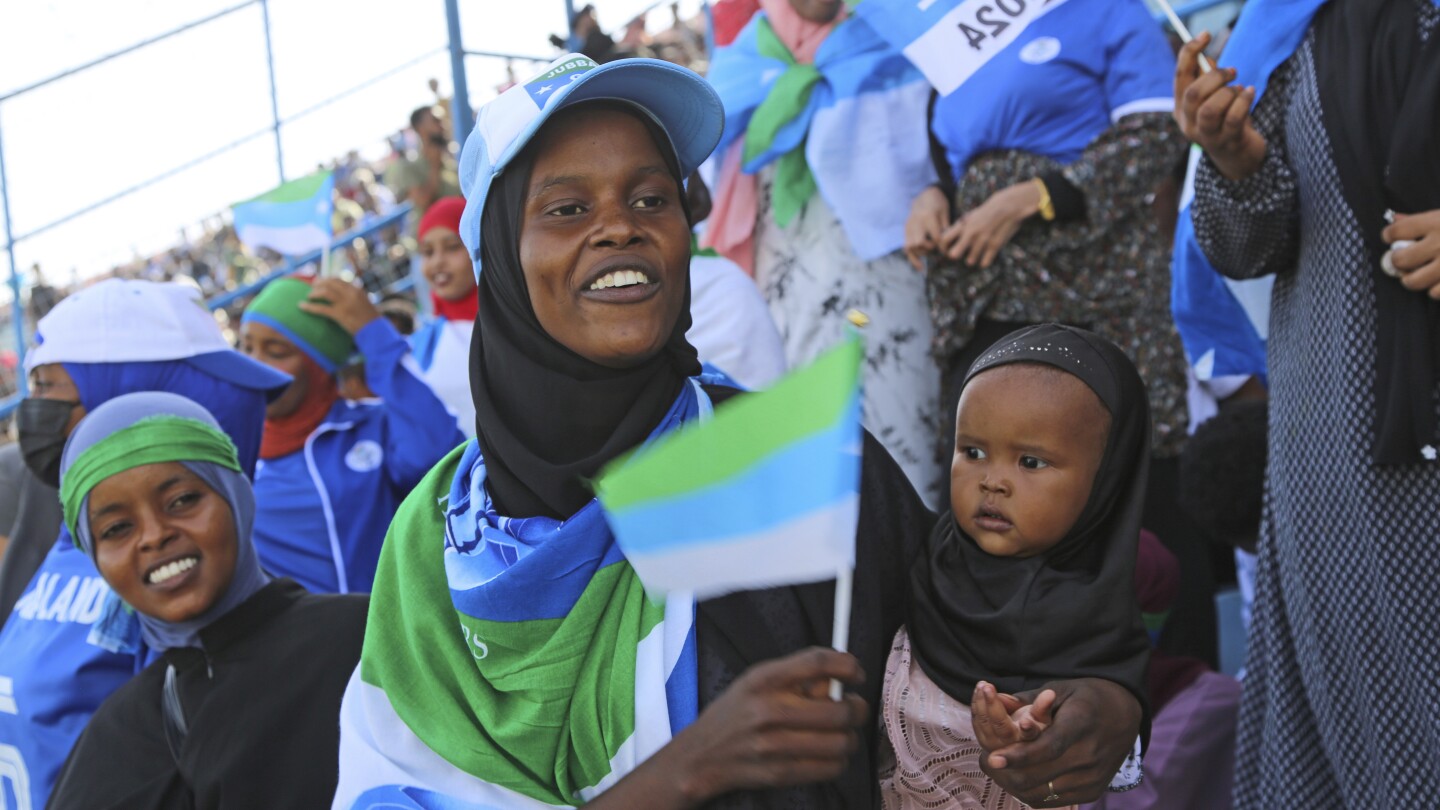 Civil war turned Somalia’s main soccer stadium into an army camp. Now it’s hosting games again | AP News