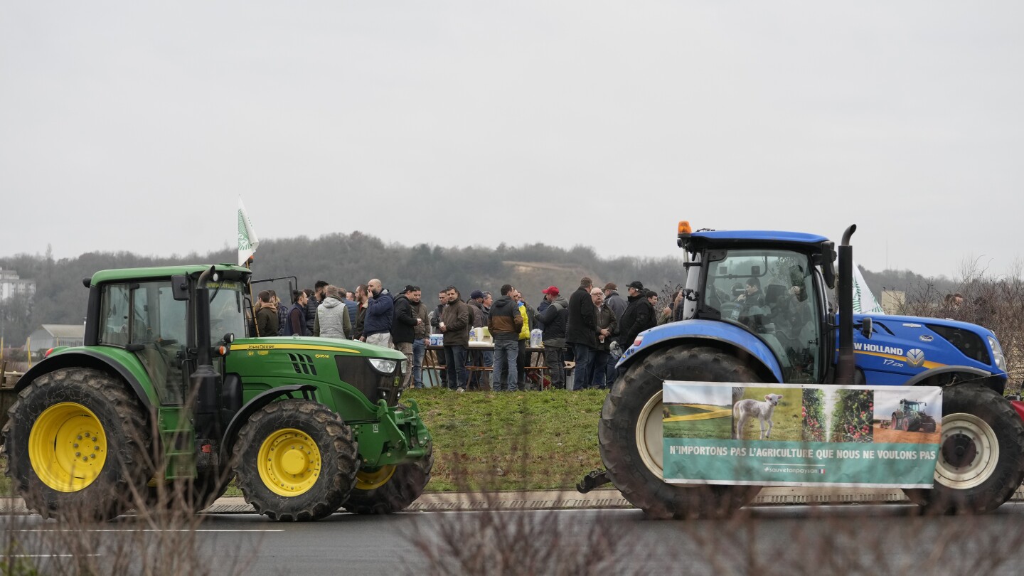 French farmers edge closer to Paris as protests ratchet up pressure on President Macron | AP News