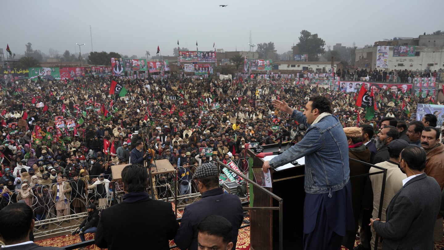 Pakistani Taliban pledge not to attack election rallies ahead of Feb. 8 vote | AP News