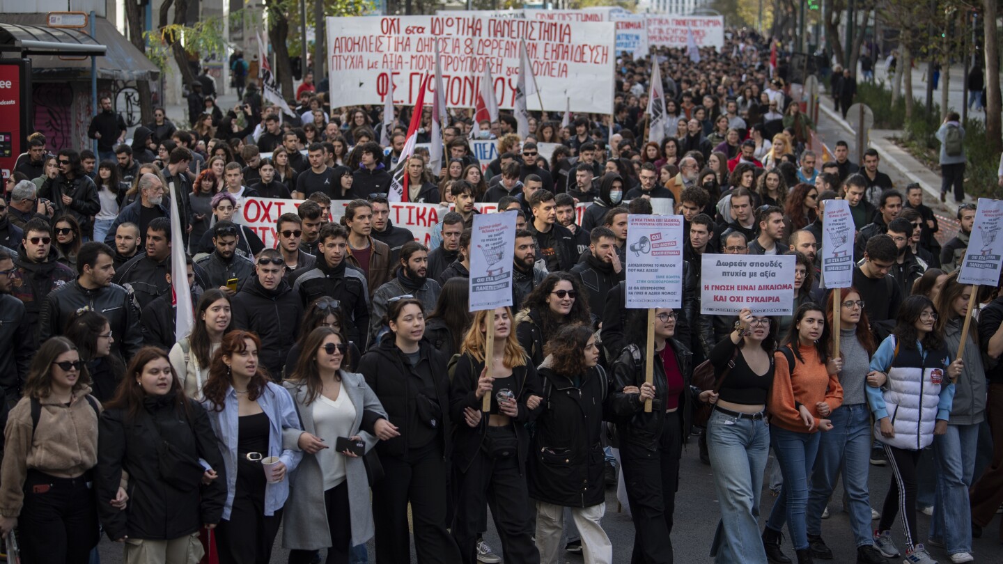 Students in Greece protest plans to introduce private universities | AP News