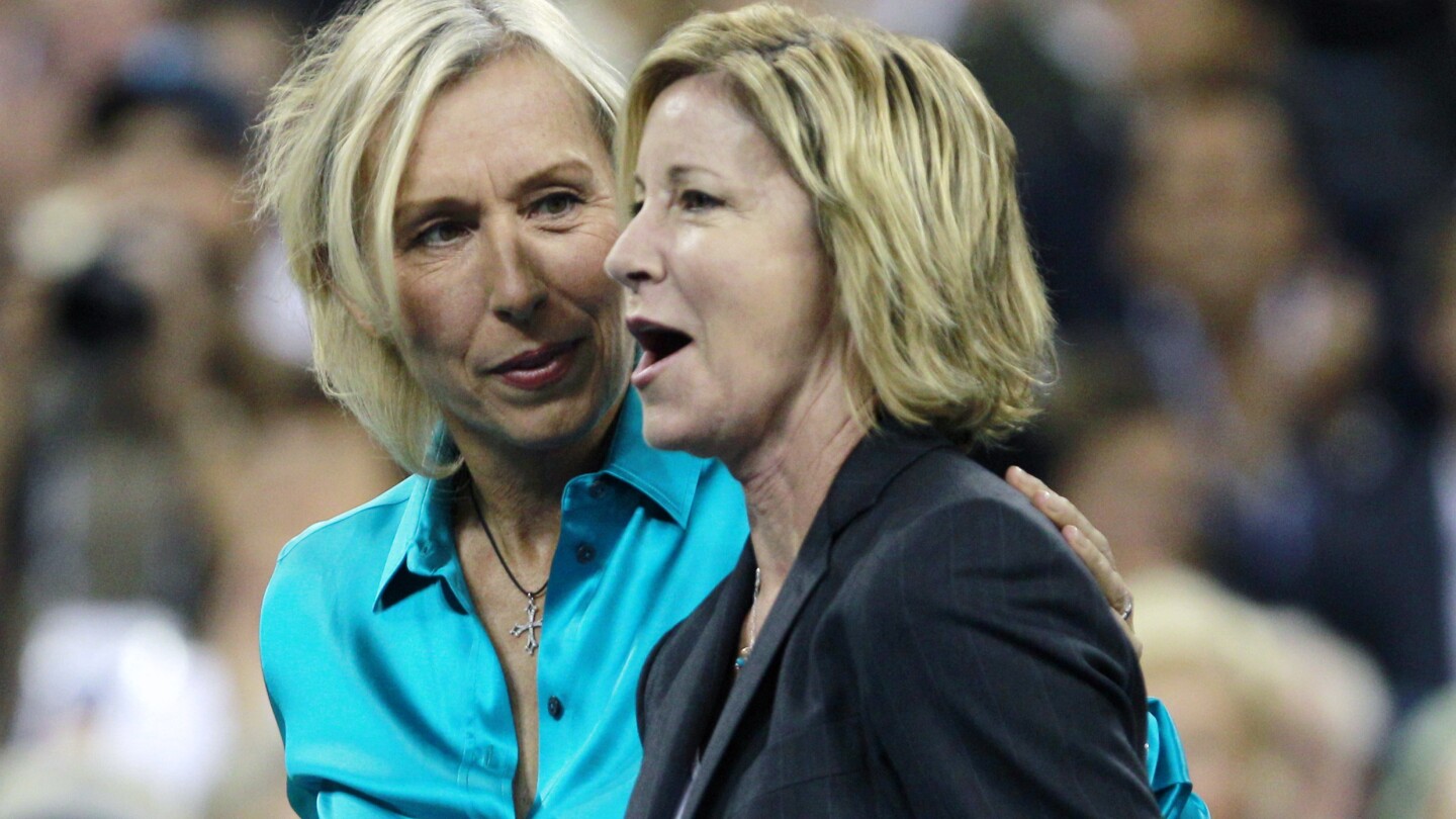 Chris Evert and Martina Navratilova urge women’s tennis to stay out of Saudi Arabia | AP News