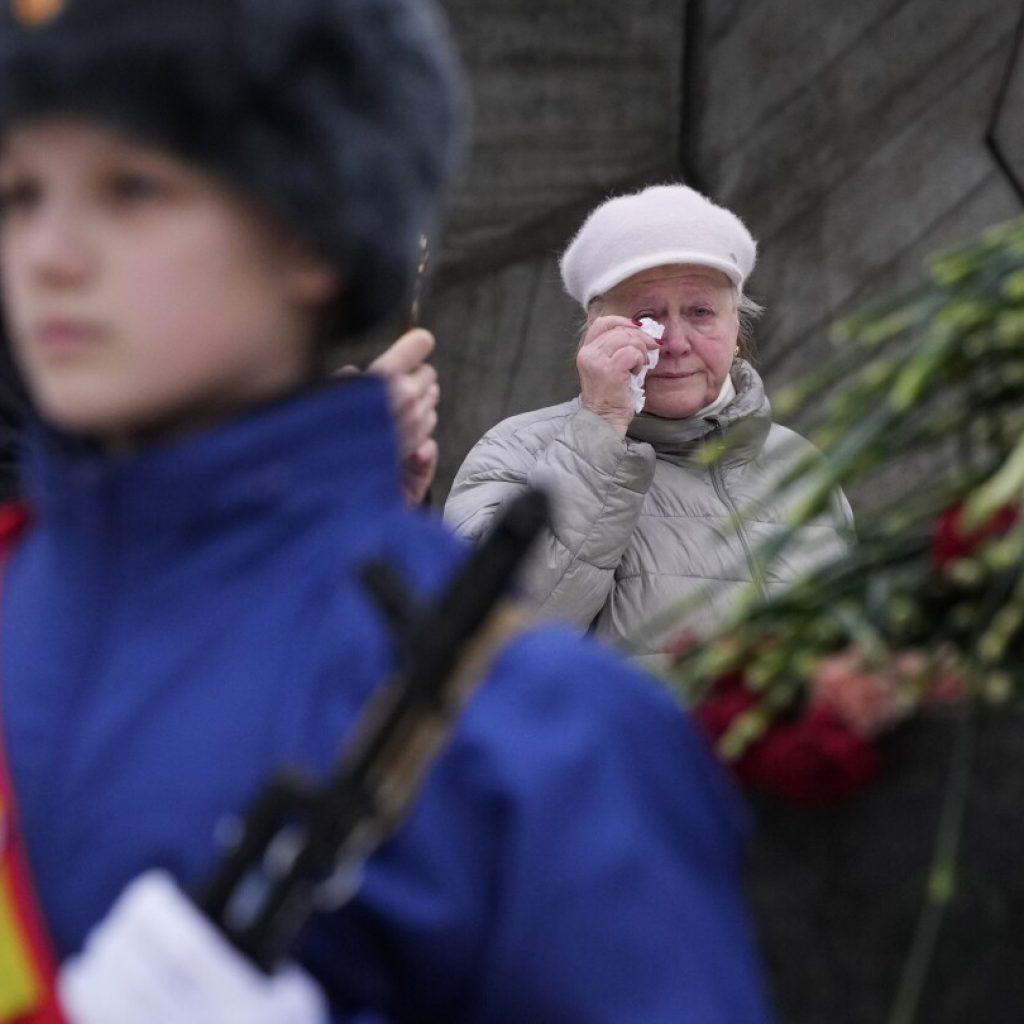 Russia marks 80 years since breaking the Nazi siege of Leningrad | AP News