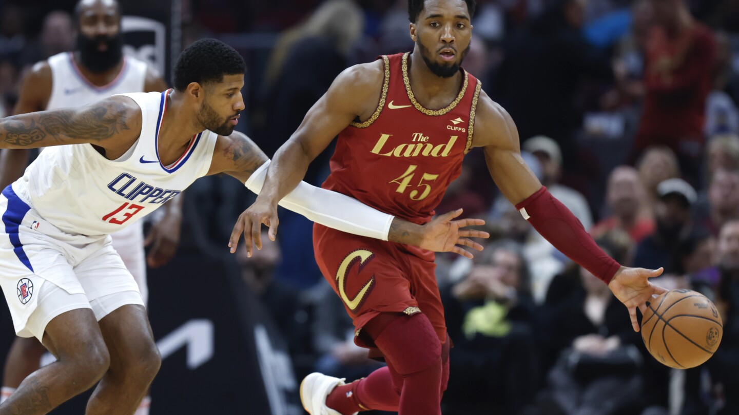 Donovan Mitchell scores 28, Jarrett Allen gets 20 points, 17 rebounds as Cavs down Clippers 118-108 | AP News