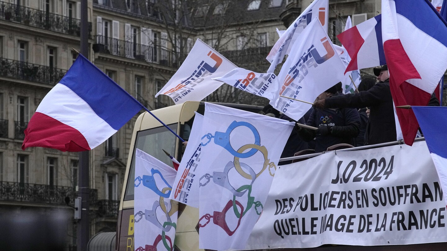 French police asked for extra pay during Paris Olympics. They will get bonuses of up to $2,000 | AP News