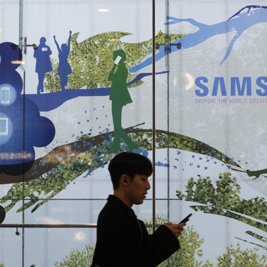 Samsung reports decline in profit but anticipates business improvement driven by chips | AP News