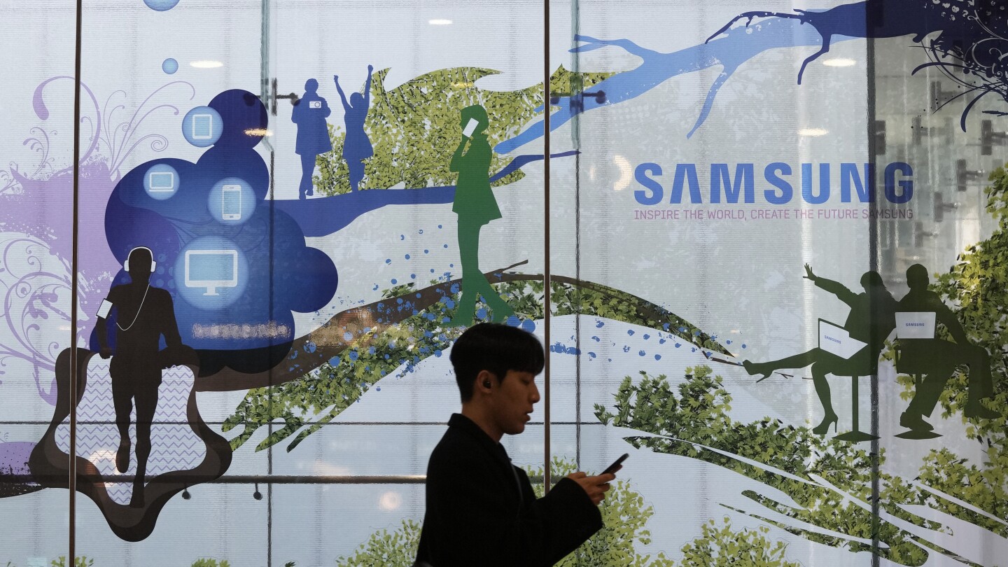 Samsung reports decline in profit but anticipates business improvement driven by chips | AP News