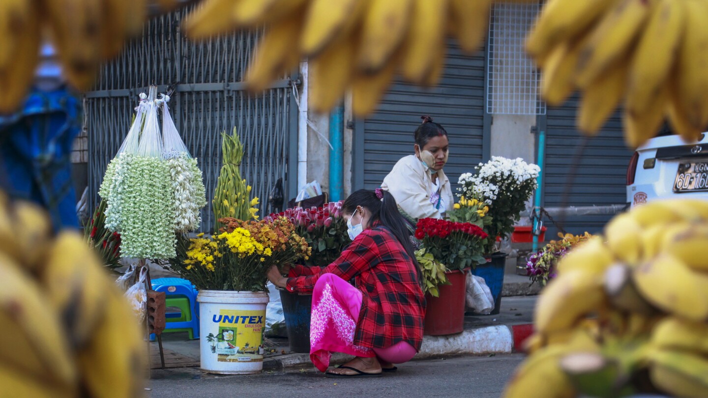 Vise tightening on Myanmar’s economy 3 years after military takeover triggered civil strife | AP News