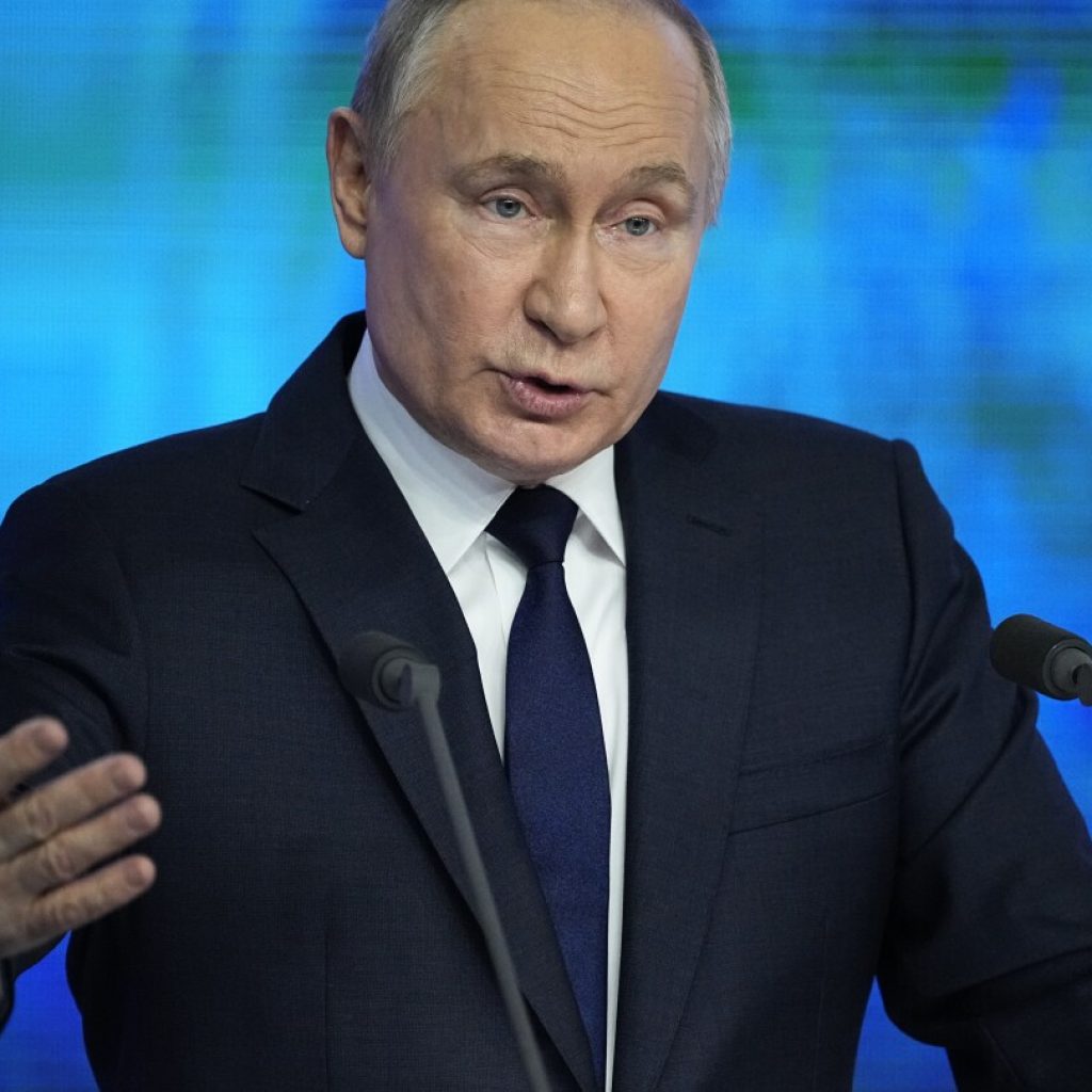 Putin vows to make military gains in Ukraine as he meets with his campaign staff | AP News