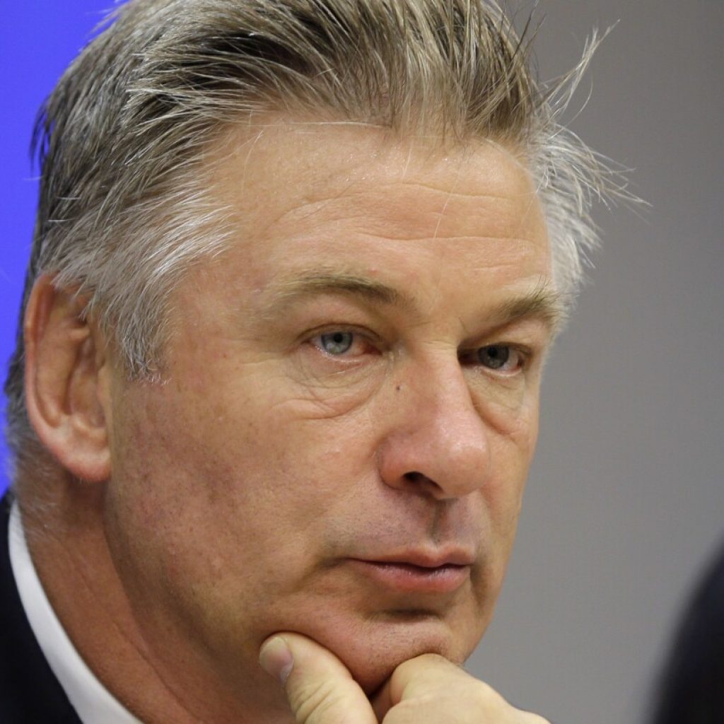 Alec Baldwin pleads not guilty to involuntary manslaughter charge | AP News