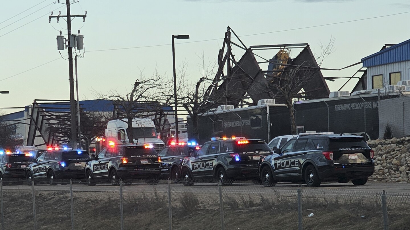 3 people killed and 9 injured in collapse of Boise, Idaho, airport hangar | AP News