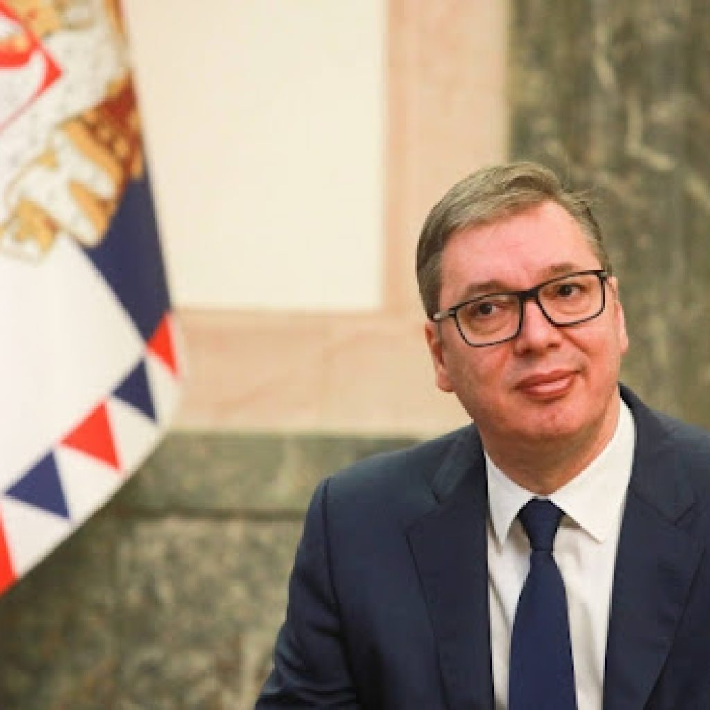 Vučić s predsedavajućim Vojnog komiteta EU: Bezbednost Srba na Kosovu je prioritet