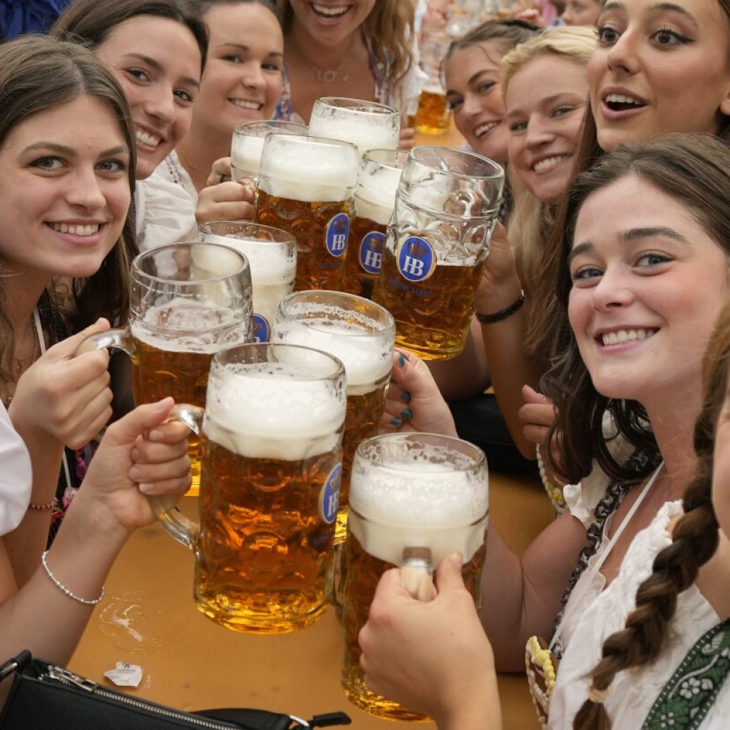 Germans bought less beer last year, resuming a long-term downward trend | AP News