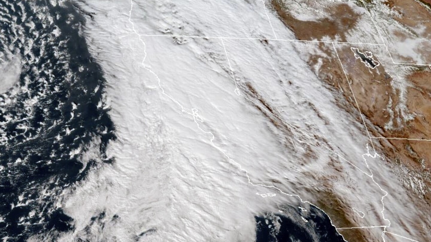 A look at atmospheric rivers, the long bands of water vapor that form over oceans and fuel storms | AP News