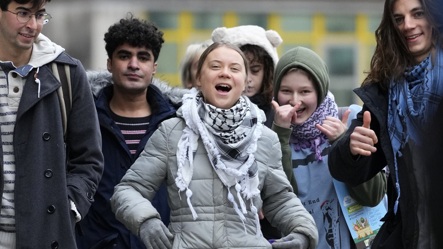 Greta Thunberg acquitted of charge that she blocked an oil conference | AP News